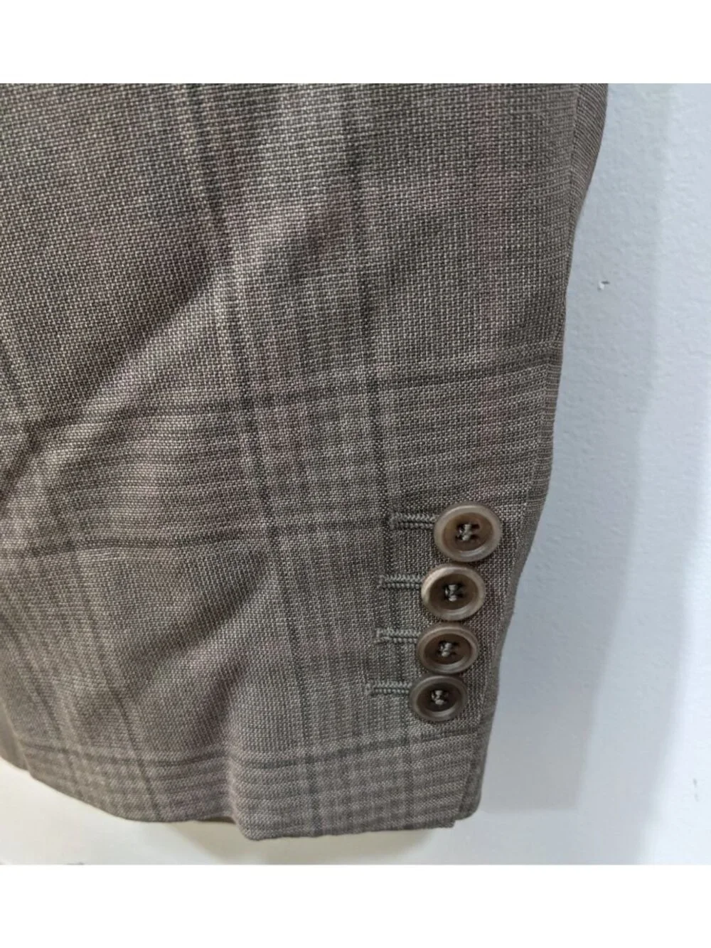 Brunello Cucinelli Gray/Salmon Plaid Blazer Size 56 100% Linen. Display Model